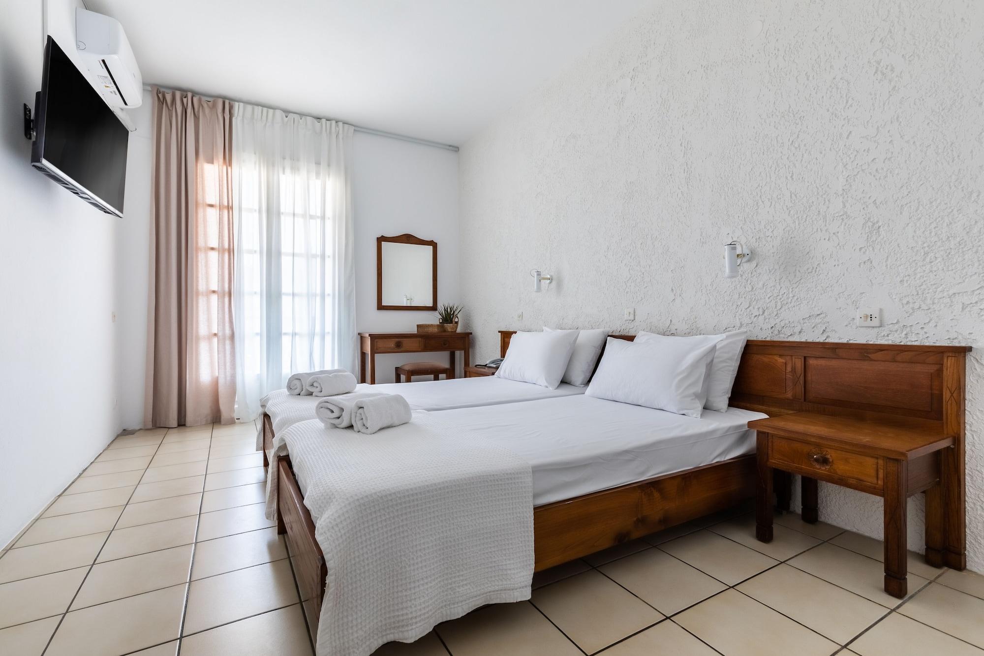 Aperitton Hotel Skopelos Exterior foto